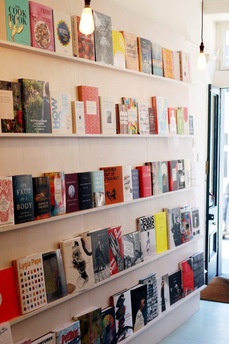 edinburgh-scotland-mercure-hotels-review-uk-travel-blogger-lifestyle-golden-hare-books-1-1440x2160