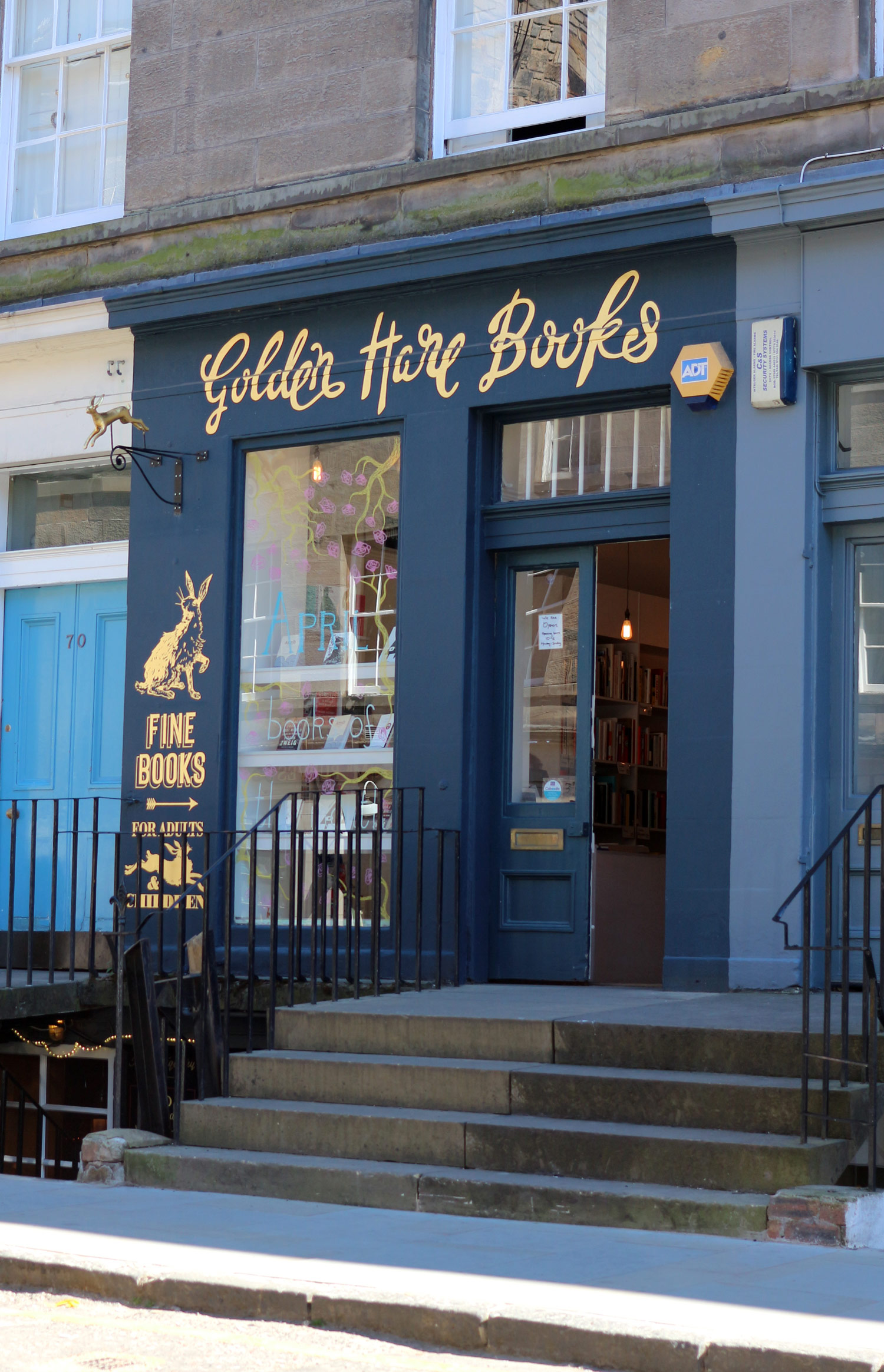 edinburgh-scotland-mercure-hotels-review-uk-travel-blogger-lifestyle-golden-hare-books